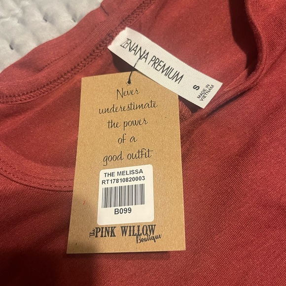 Boutique casual shirt with braided arm detail - Picture 2 of 3